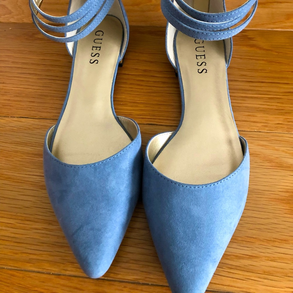 GUESS (strappy flats)